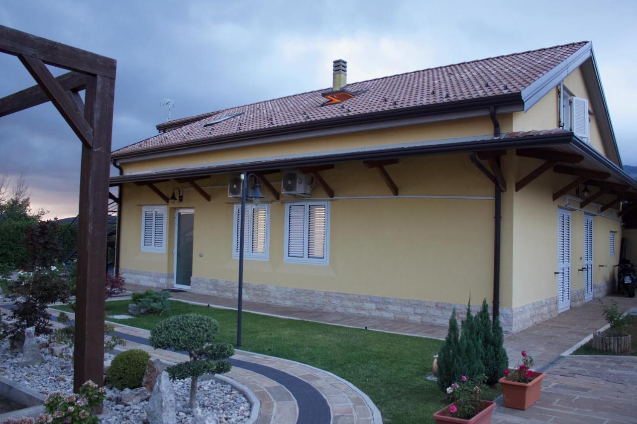 Ostello Villafranca Pignola Exterior foto