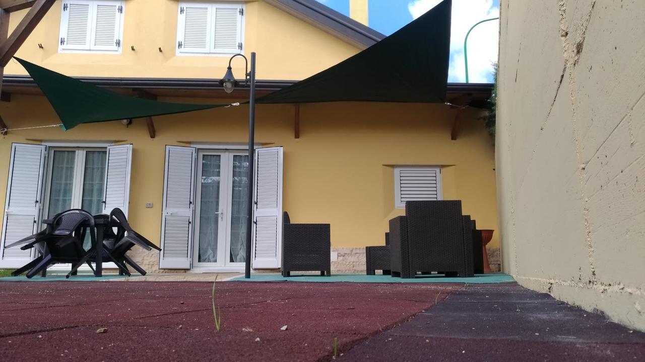 Ostello Villafranca Pignola Exterior foto